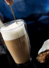 Lade das Bild in den Galerie-Viewer, Bio Espresso Medium Roast Arabica Beans (ganze Bohne) - "Kombüsengold" - 1000 g
