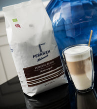 Lade das Bild in den Galerie-Viewer, Bio Espresso Medium Roast Arabica Beans (ganze Bohne) - "Kombüsengold" - 1000 g
